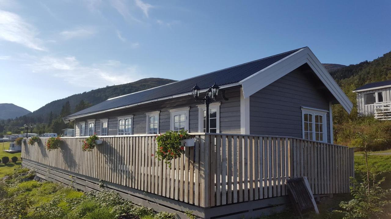 努尔菲尤尔埃德 Smordal Hytteutleie Og Camping酒店 外观 照片